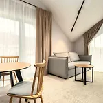 Happy Valley Hotel apartamentowy 4*