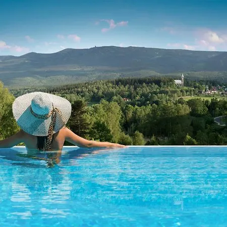 Happy Valley Hotel apartamentowy 4*