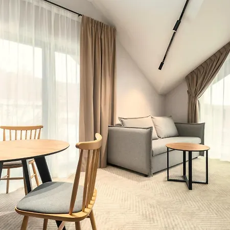 Happy Valley Hotel apartamentowy 4*