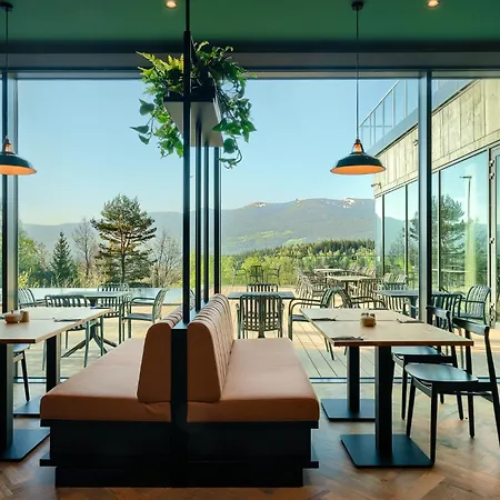 Happy Valley Hotel apartamentowy 4*