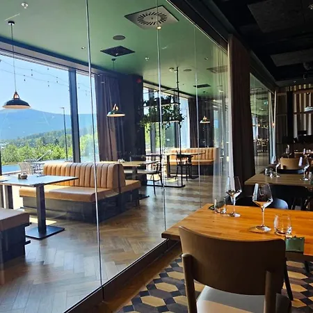 Happy Valley Apart Otel 4*