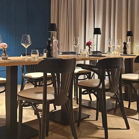 Hotel apartamentowy Happy Valley