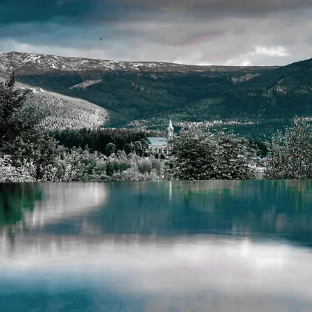 Hotel apartamentowy Happy Valley 4*