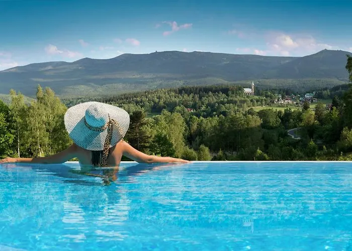 Happy Valley Hotel apartamentowy 4*