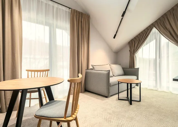 Happy Valley Hotel apartamentowy 4*