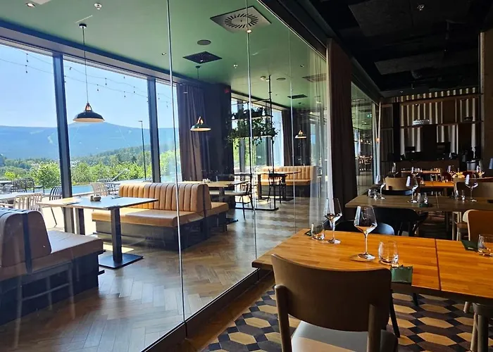 Happy Valley Hotel apartamentowy 4*