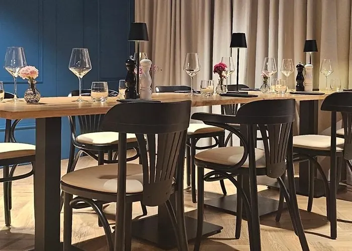 Hotel apartamentowy Happy Valley